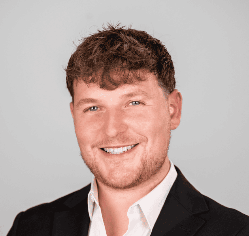 Chris Neill Headshot